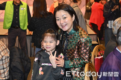 夏禕帶孫女現身　拒絕讓她進入演藝圈原因曝