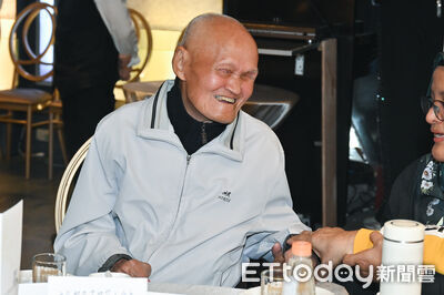 開水小姐批「養生館消費李炳輝」！　店長親曝「24年暖心合約」真相