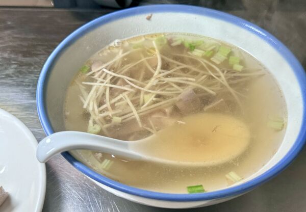 ▲▼台發切仔麵。（圖／部落客小虎食夢網授權提供）