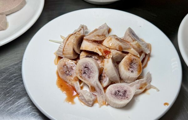 ▲▼台發切仔麵。（圖／部落客小虎食夢網授權提供）