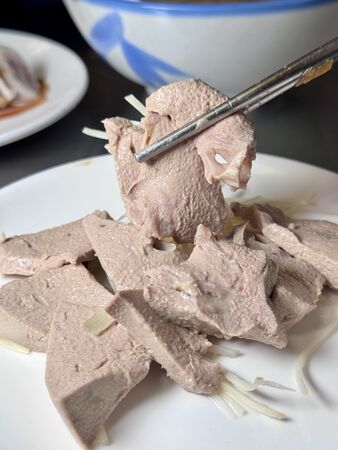 ▲▼台發切仔麵。（圖／部落客小虎食夢網授權提供）