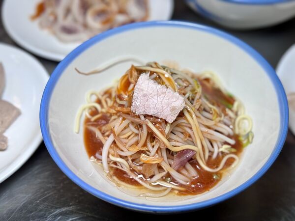 ▲▼台發切仔麵。（圖／部落客小虎食夢網授權提供）