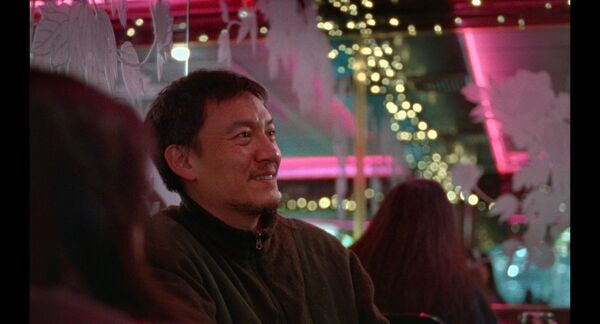 ▲張震在《幸福之路》化身寵女無極限的「女兒傻瓜」。（圖／甲上提供）