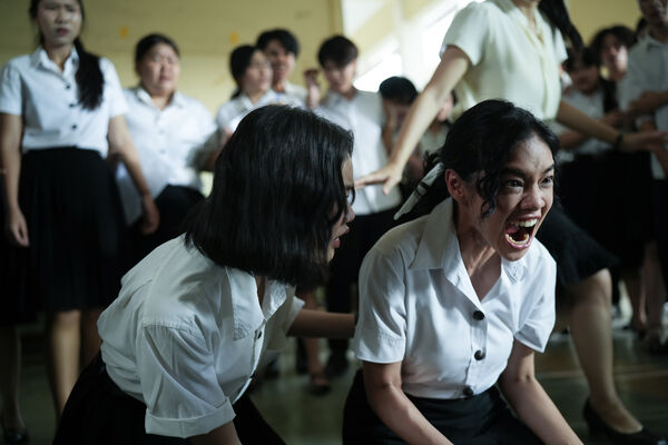 ▲前偶像女團隊長丘普朗阿瑞昆降頭新片《邪降：覺醒》挑戰三重人格的瘋魔演技。（圖／威視提供）