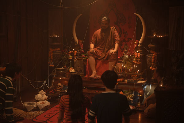 ▲前偶像女團隊長丘普朗阿瑞昆降頭新片《邪降：覺醒》挑戰三重人格的瘋魔演技。（圖／威視提供）