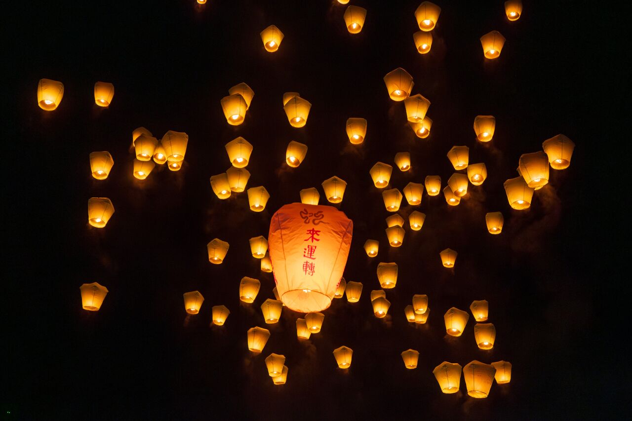 疏運平溪天燈節人潮 台鐵99列車時刻調整