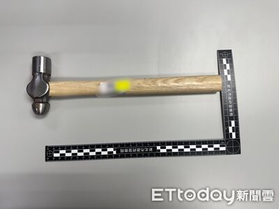 「以為被瞪」催油門巴頭揮鐵槌攔人　木工路怒症發作這下慘了