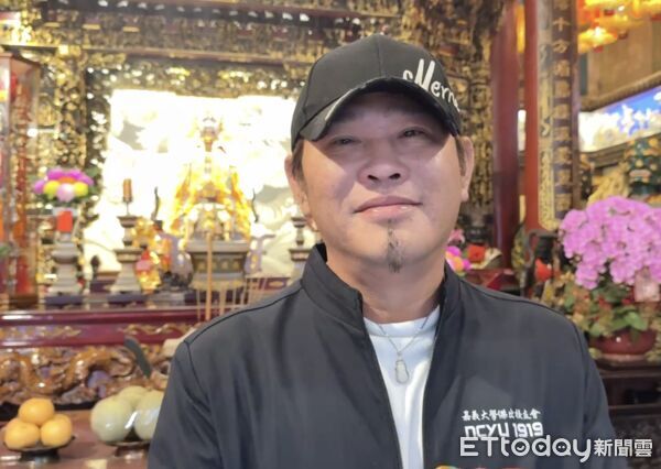 ▲西螺福興宮正殿內光明燈高掛，燈火通明迎接新年。（圖／記者游瓊華翻攝）