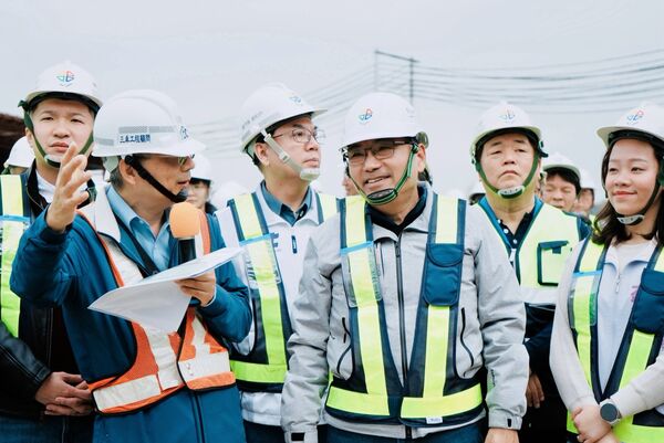 ▲跨貴子坑溪10座橋梁工程啟動。（圖／新北市水利局提供）