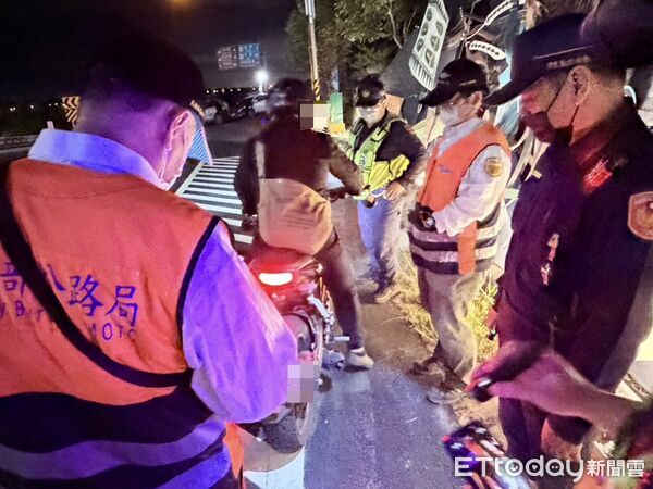 ▲里港警年前布署多點嚴抓改裝噪音車重大違規。（圖／記者陳崑福翻攝）