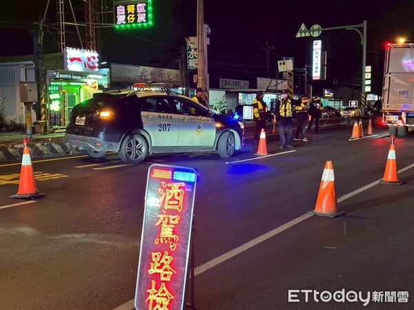 ▲里港警年前布署多點嚴抓改裝噪音車重大違規。（圖／記者陳崑福翻攝）