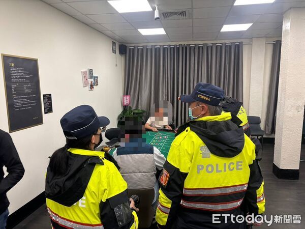 ▲▼金門警方夜掃24處治安疑慮場所展開「霹靂肅清專案」。(圖／金門縣警察局刑事警察大隊提供)