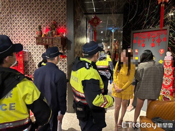 ▲▼金門警方夜掃24處治安疑慮場所展開「霹靂肅清專案」。(圖／金門縣警察局刑事警察大隊提供)