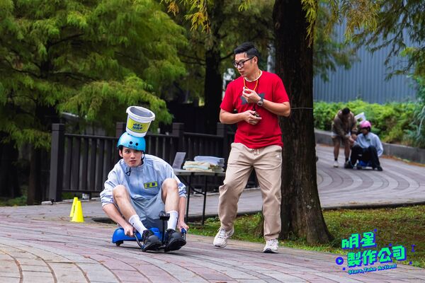 ▲彩排時向來表現穩定的曾莞婷，卻在正式上場時意外卡關。（圖／TVBS）