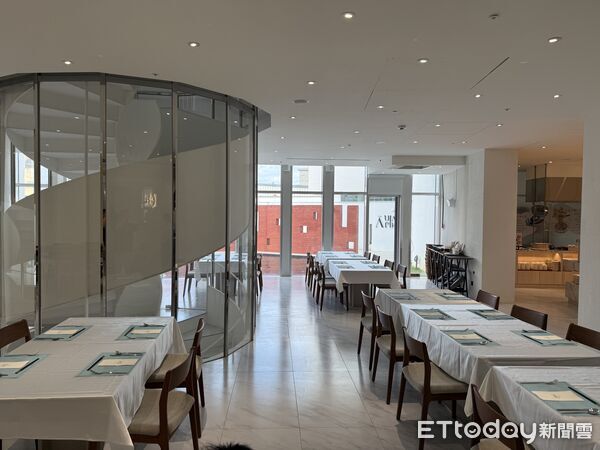 ▲▼  網美打卡必訪！墾丁後壁湖山腰新地標：風華飯店無邊際泳池＋藝術建築（圖／記者翁伊森攝）