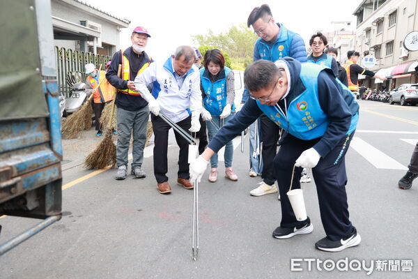 ▲馬力全開．潔淨南投，逾百人上街大掃除。（圖／南投縣政府提供）