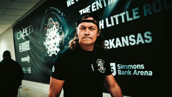 ▲▼「關門合唱團」才子主唱布拉德阿諾德癌逝，享年47歲。（圖／翻攝自X）