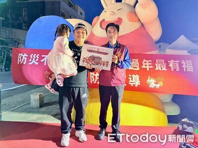 夜賞燈也學防災！南消一大月津港燈節夜間宣導　守護年節安全