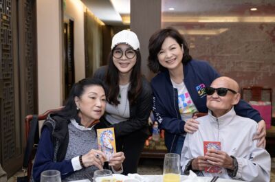 77歲李炳輝「露面燦笑」比YA　楊貴媚合體陳美鳳…私下暖舉曝光！