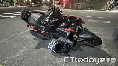 快訊／新莊轎車違規左轉碰撞機車　男騎士頭部重創「無呼吸心跳」