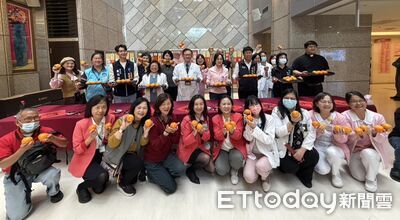 台東馬偕迎馬年辦書法義賣　募款助豐谷教會建堂圓夢