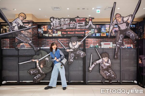 ▲進擊的巨人快閃店登陸夢時代。（圖／夢時代提供）