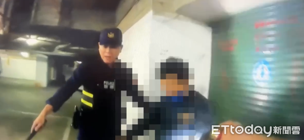 ▲鄭姓男子涉嫌夜闖變壓室竊取電纜線，警方當場逮捕並查扣作案工具。（記者林東良翻攝，下同）