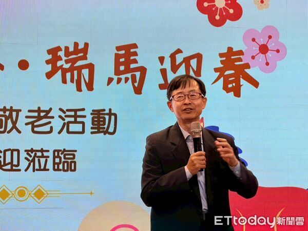 ▲▼   龍騰馬躍迎新春 嘉基連兩日圍爐 暖心陪伴嘉義縣市長輩度佳節  。（圖／嘉義基督教醫院提供）