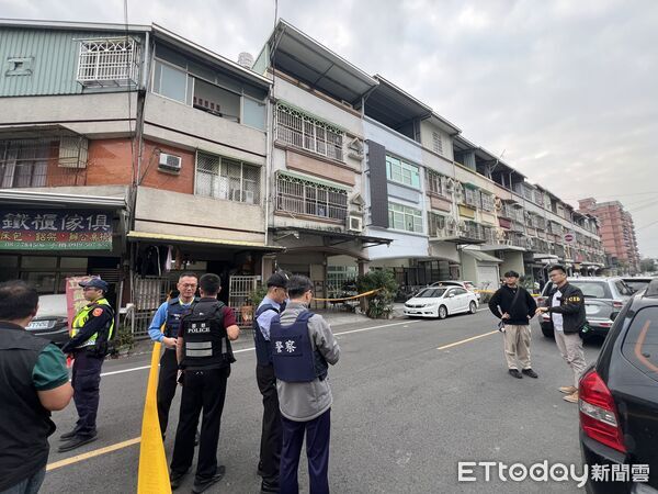 ▲▼             屏東毒販持疑似手榴彈與警方對峙。（圖／民眾提供，下同）