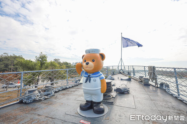 ▲▼台南安平定情碼頭德陽艦園區「熊熊艦到你・2026泰迪熊海上派對」。（圖／記者蔡玟君攝）