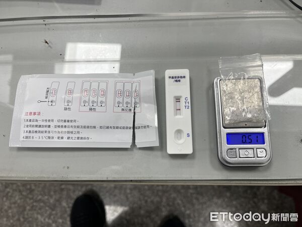 ▲▼闖紅燈遭攔查爆衝突，台南男車內搜出安非他命送辦。（圖／記者林東良翻攝）