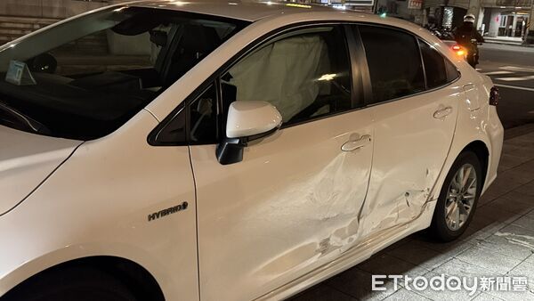 ▲▼新莊轎車機車碰撞　男騎士頭部重創「無呼吸心跳」。（圖／記者陳以昇攝）