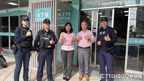 ▲警方攜手農會防搶演練護民安心。（圖／記者楊晨東翻攝）