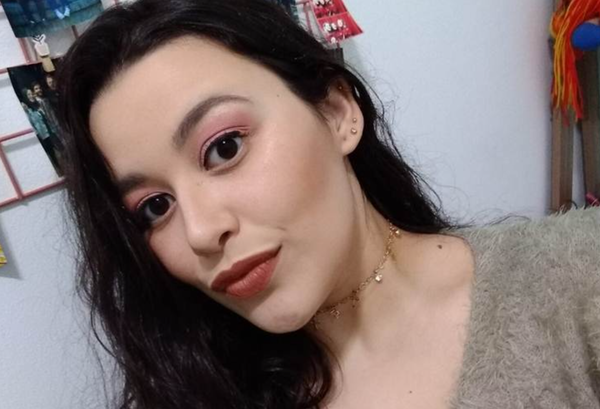 27歲女「泳課上一半突然死亡」尪命危多人送醫　警搜出神秘毒桶。（圖／翻攝自Facebook）