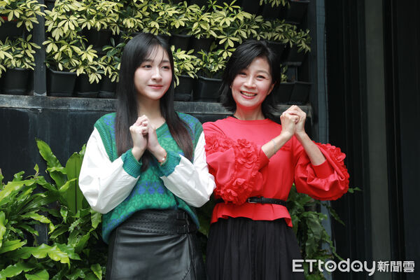 ▲▼方文琳、于齊薇「完成環島騎車行」下午茶聊天會。（圖／記者周宸亘攝）