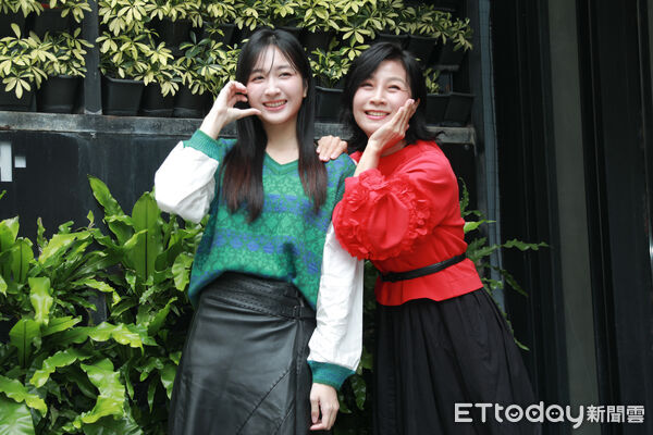 ▲▼方文琳、于齊薇「完成環島騎車行」下午茶聊天會。（圖／記者周宸亘攝）