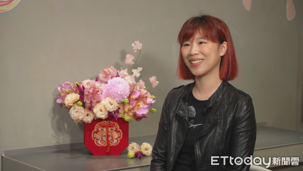 ▲▼過年送禮別再只送餅乾盒　教你在家用多餘花材插出心意花禮,蔓綠絨花卉,羅凱云。（圖／記者姜國輝攝）