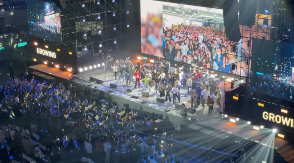 ▲▼泡泡瑪特尾牙。（圖／翻攝自微博）