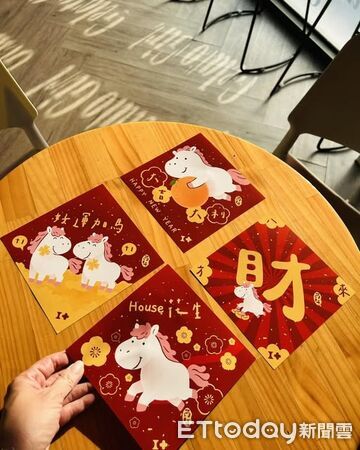 ▲▼   嘉義市衛生局三金店家馬年春聯疑似拼錯「House」卻意外引爆熱潮！    。（圖／記者翁伊森翻攝）