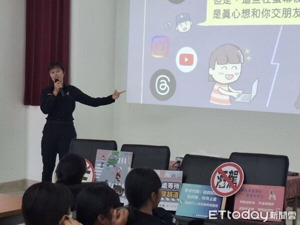 ▲台東女警返校宣導防霸凌與反詐騙。（圖／記者楊晨東翻攝）
