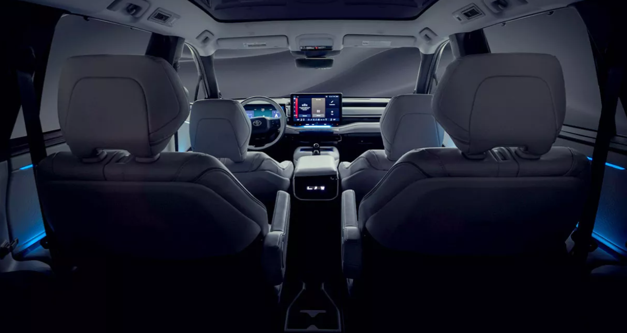 ▲TOYOTA再度釋出全新7人座休旅細節，並且已經確認規格與車名。（圖／翻攝自TOYOTA）