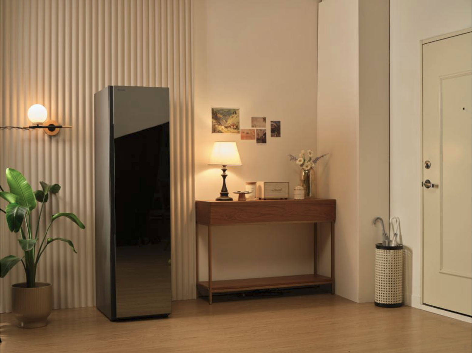 ▲▼ 2 Panasonic,電子衣櫥,除臭,除菌,過年,大掃除,火鍋,Heat Pump,熱泵,烘乾,蒸氣除皺,居家美學,懶人家電,衣物護理。（圖／資料照）