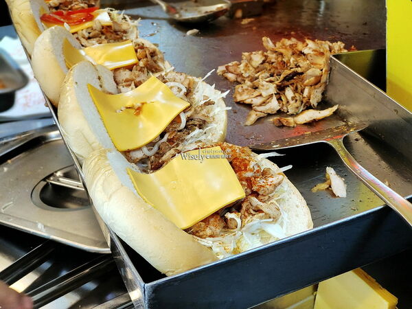 ▲▼六福大樓沙威瑪創始店。（圖／部落客WISELY`s 拍拍照寫寫字授權提供）