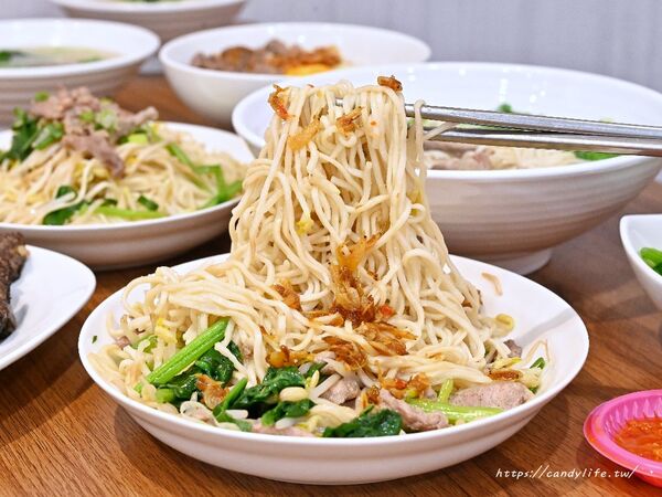 ▲▼作拌乾拌麵。（圖／部落客糖糖`s 享食生活授權提供）