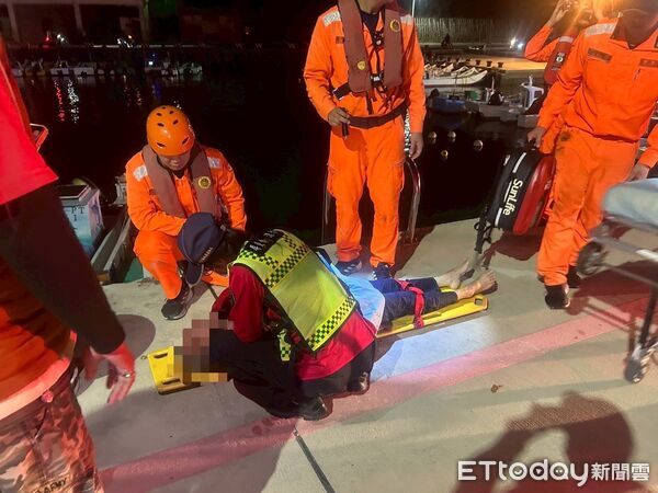 ▲第五岸巡隊小琉球救起落水婦人。（圖／第五岸巡隊提供）