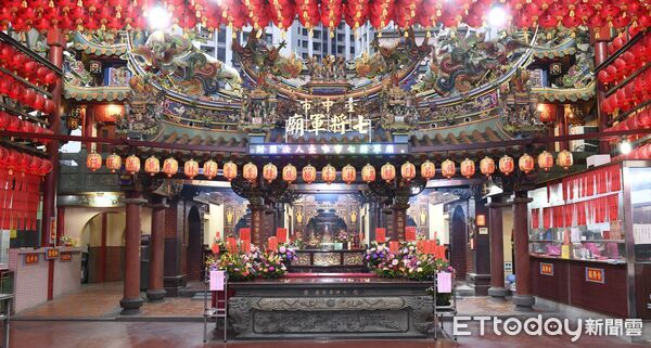 ▲▼2026中台灣燈會2月15日登場，其中七將軍廟舉辦拍照打卡送零錢包或手搖杯提袋。（圖／台中市政府提供，下同）