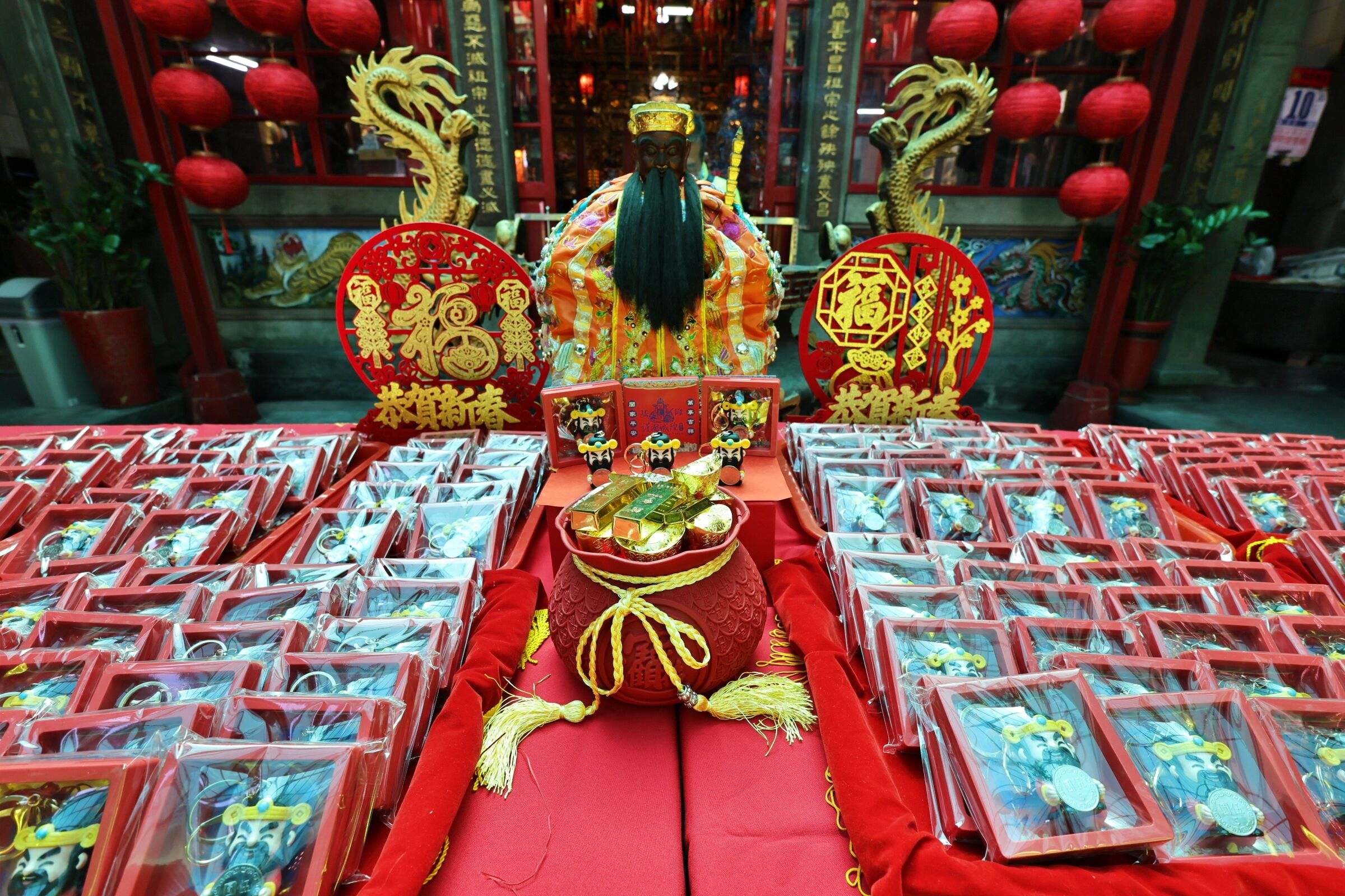 ▲基隆護國城隍廟發財金初四開送。（圖／記者郭世賢翻攝）