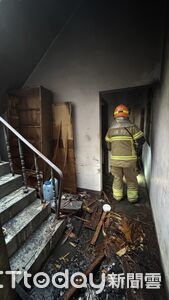 屏東南州住宅起火！勇消出動7車15人搶救…59歲燒燙傷送醫
