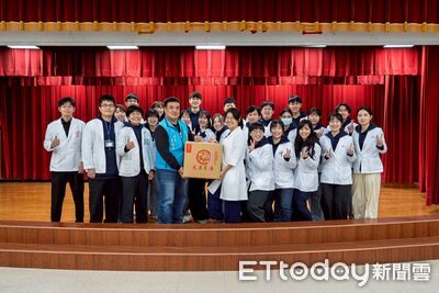 最暖心的春節賀禮！中國醫大志工隊跨海金門義診