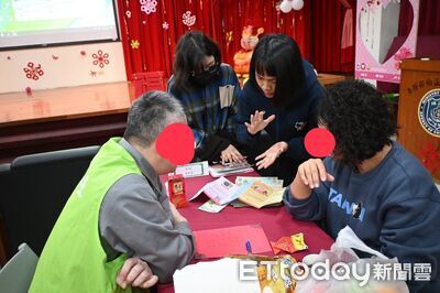 南投看守所春節懇親　收容人手作「魚紅包」許下重生承諾